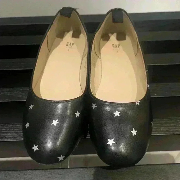 GAP Kids Faux Leather Ballet Flats | size 3 like new - Picture 2 of 4